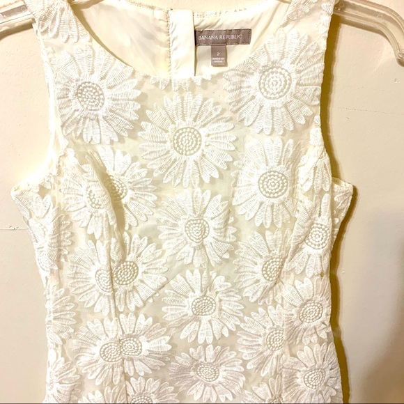 Banana Republic Sunflower Lace Dress - Size 2 - Picture 4 of 12